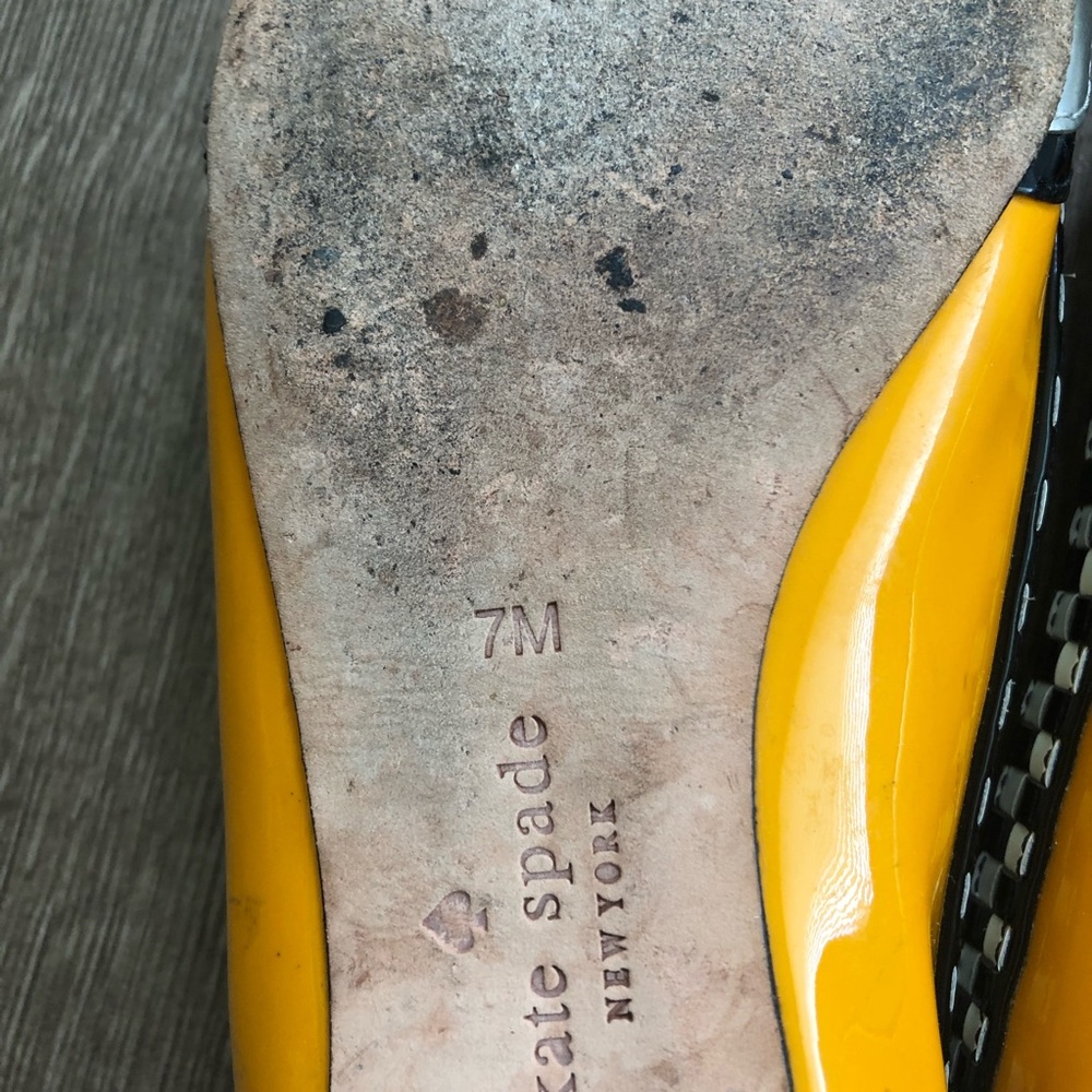 Kate Spade Yellow Go Taxi Pointed Toe Flats 7M - Picture 8 of 8